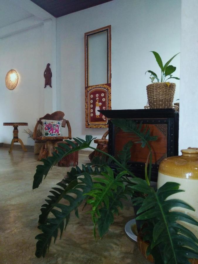 Barefoot Inn كاندي المظهر الخارجي الصورة