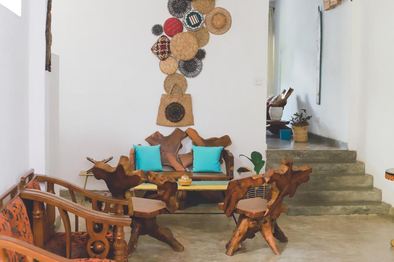 Barefoot Inn كاندي المظهر الخارجي الصورة