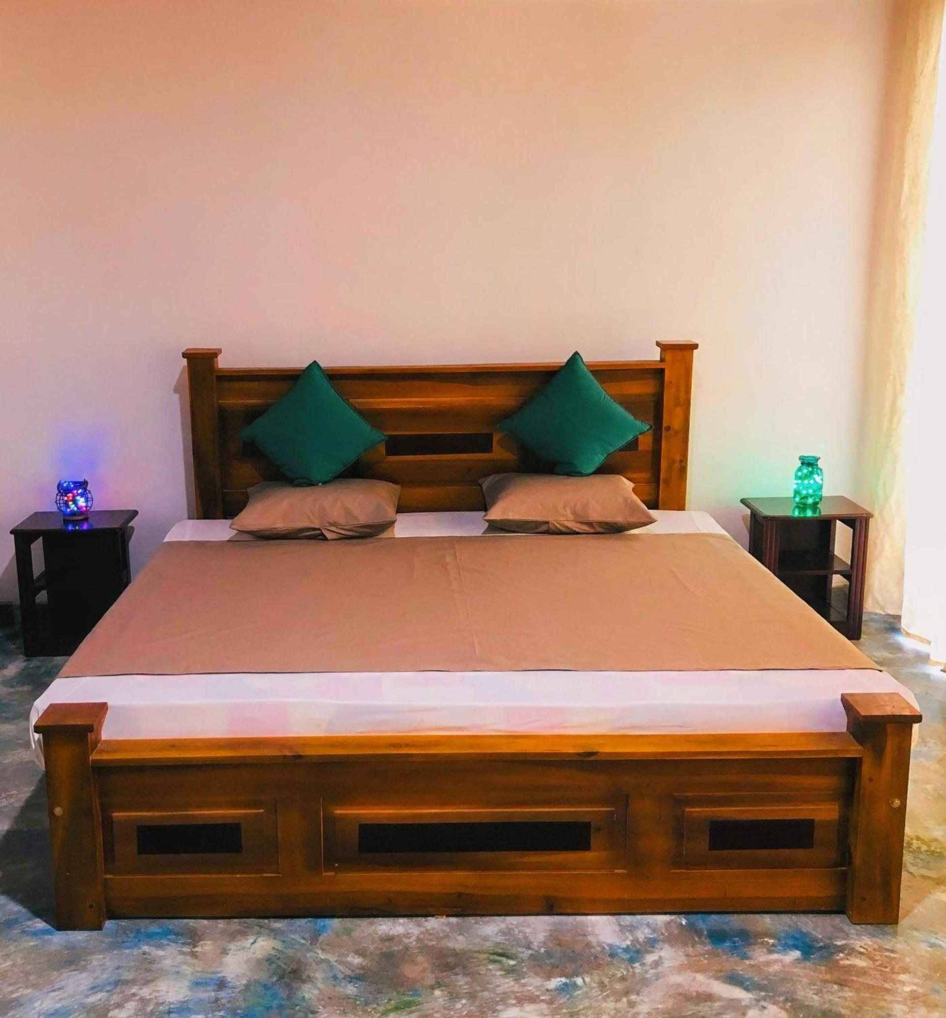 Barefoot Inn كاندي المظهر الخارجي الصورة