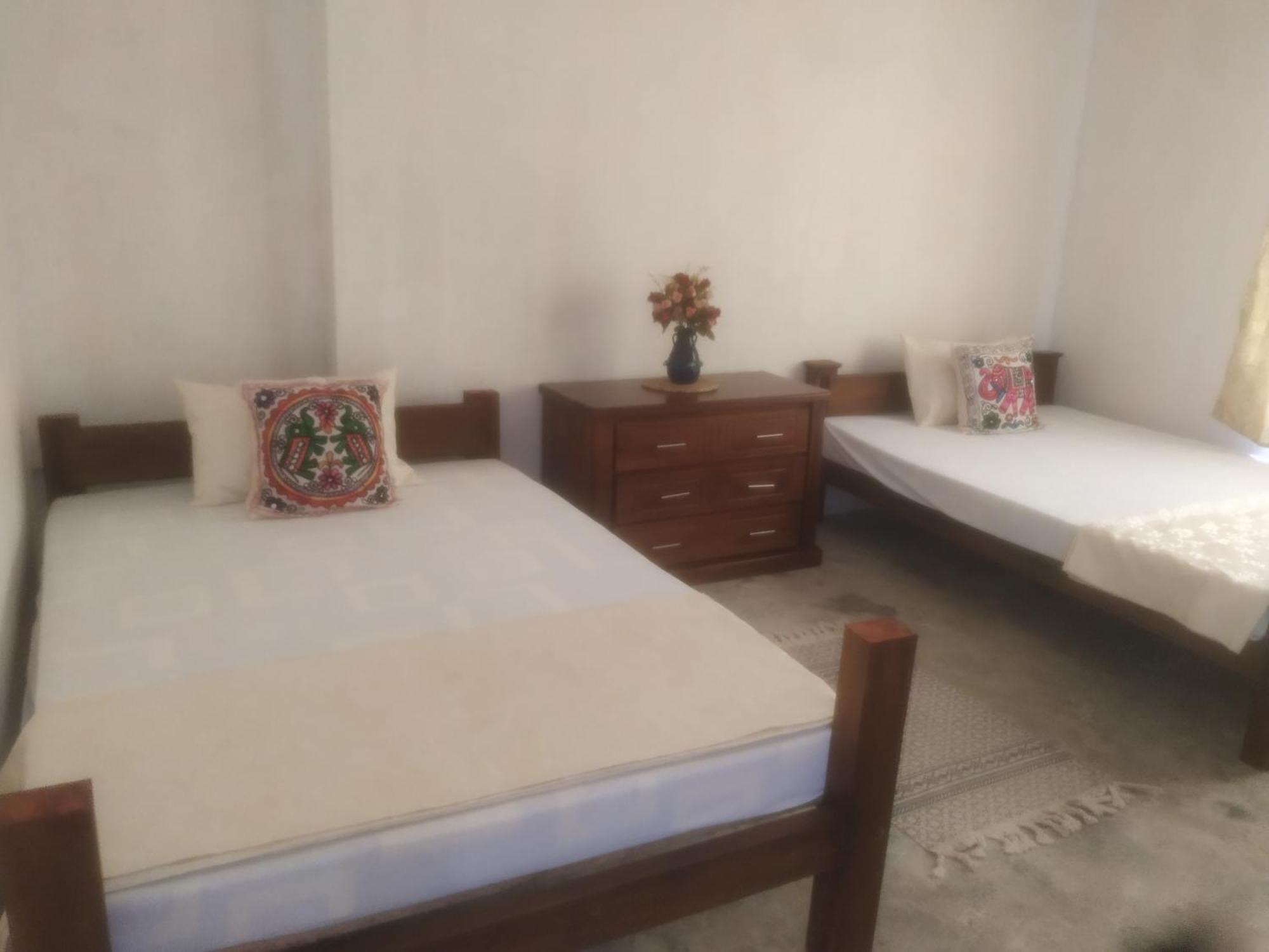 Barefoot Inn كاندي المظهر الخارجي الصورة