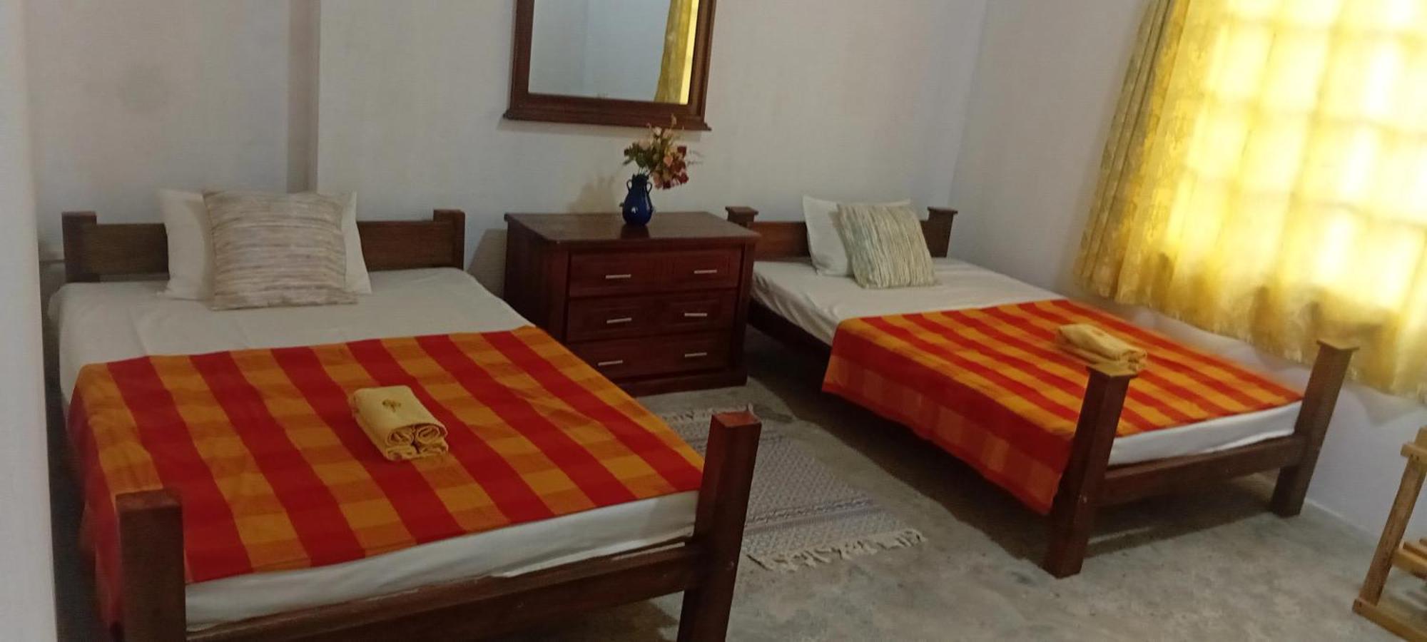 Barefoot Inn كاندي المظهر الخارجي الصورة